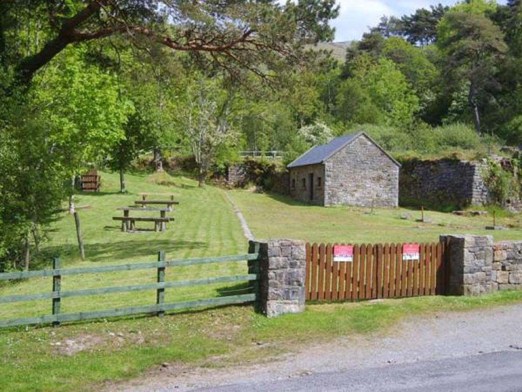 The Benwiskin Centre Ballaghnatrillick Buitenkant foto